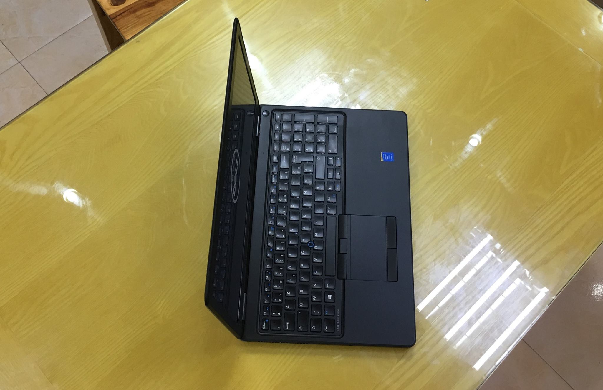 Laptop Dell Laititude E5550-4.jpg